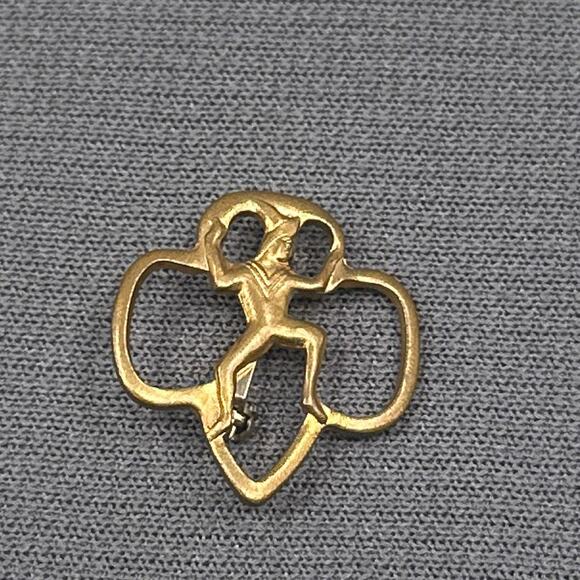 VTG Girl Scout Pin Lot Gold Tone & Enamel Badges Trefoil Emblem Uniform Insignia - Picture 7 of 15